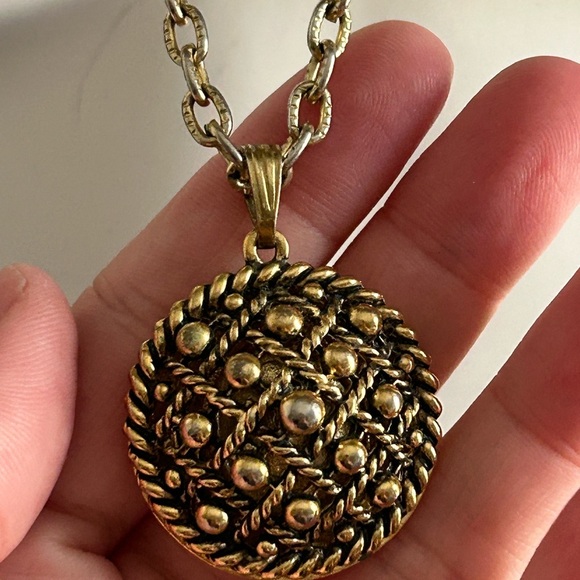 VANDA Gold and Silver Pendant Necklace LOCKET ❤️ - Picture 1 of 7